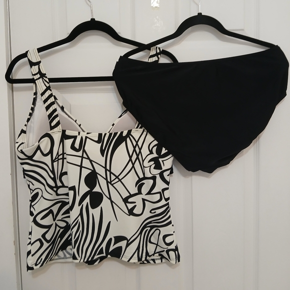 Silhouette Solution Print Swim Tankini 14D - Picture 2 of 14